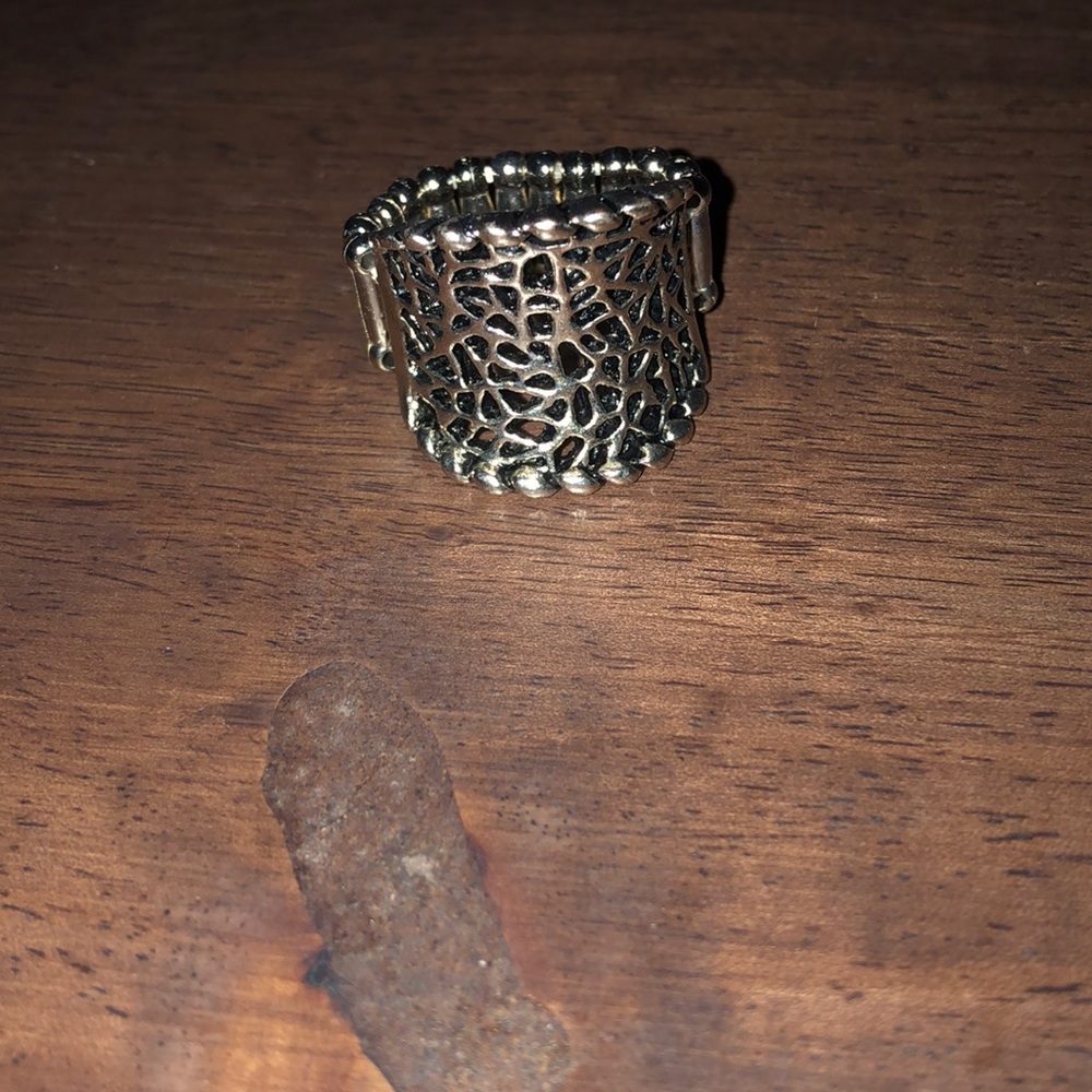 Ring - Picture 3 of 3